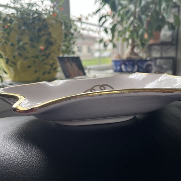 Ugo Zaccagnini Italian Pottery Tray with Coat of Arms, Crown, Scrolls Set of 2 - Picture 15 of 16